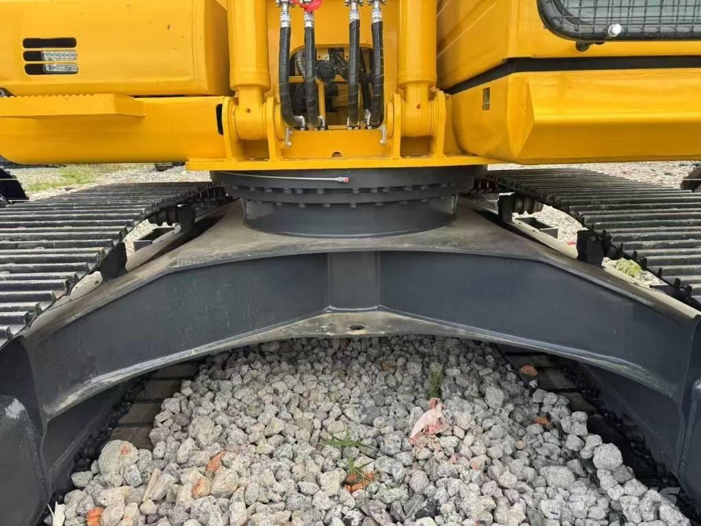 Komatsu 200-8 Roomikekskavaatorid