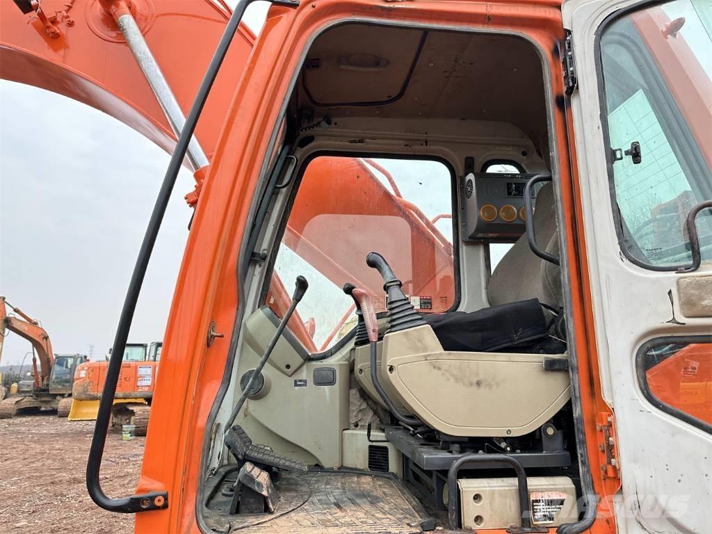 Doosan DH220-7 Roomikekskavaatorid