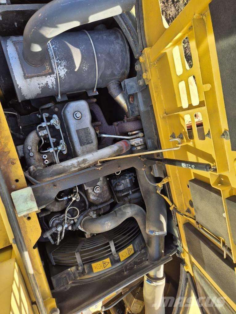 New Holland E 135 SR Roomikekskavaatorid