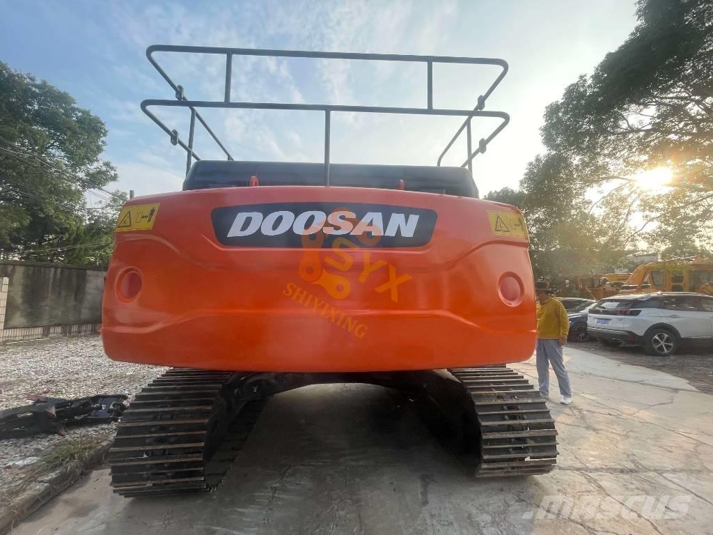 Doosan DX 300 Crawler excavators