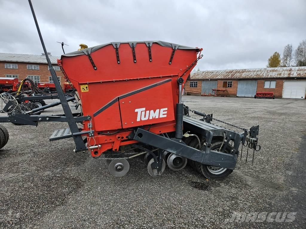 Tume JC 4000 Külvik-äkked