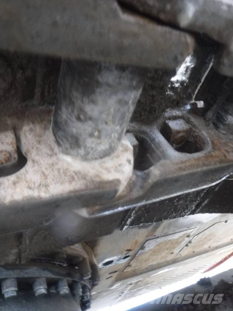 Hitachi ZX 300 LC-7 Roomikekskavaatorid