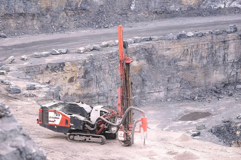 Sandvik di650i Vertikaalsed puurmasinad