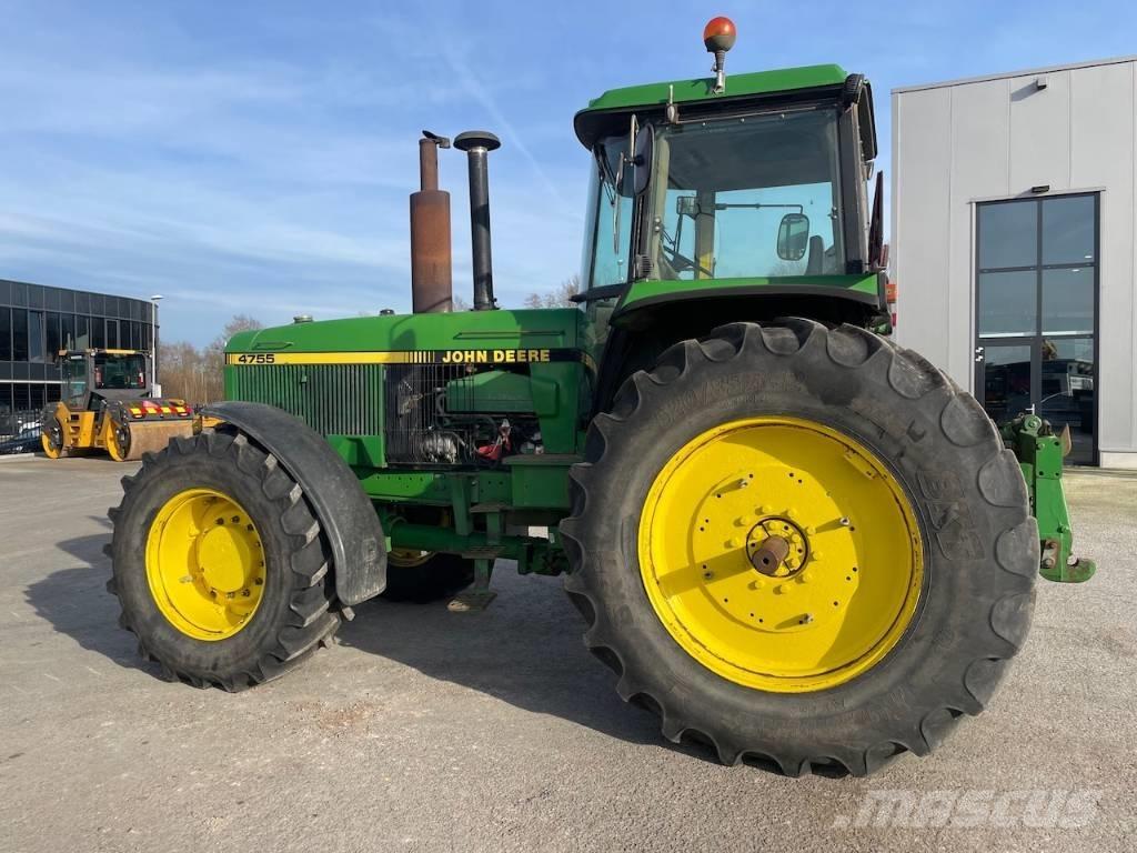 John Deere 4755 Traktorid