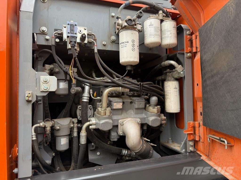 Hitachi ZX 140 W-6 Ratasekskavaatorid