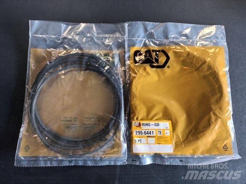 CAT RING 295-6441 Mootorid