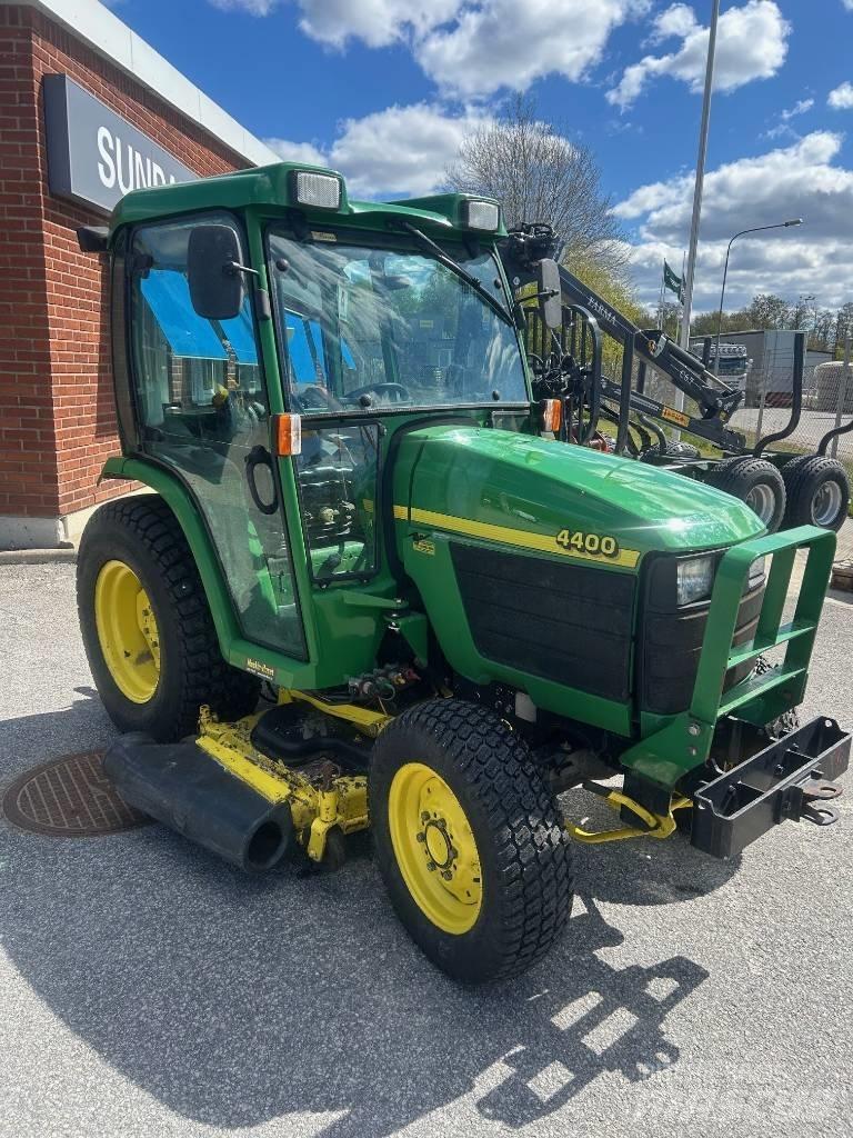 John Deere 4400 Kompakttraktorid