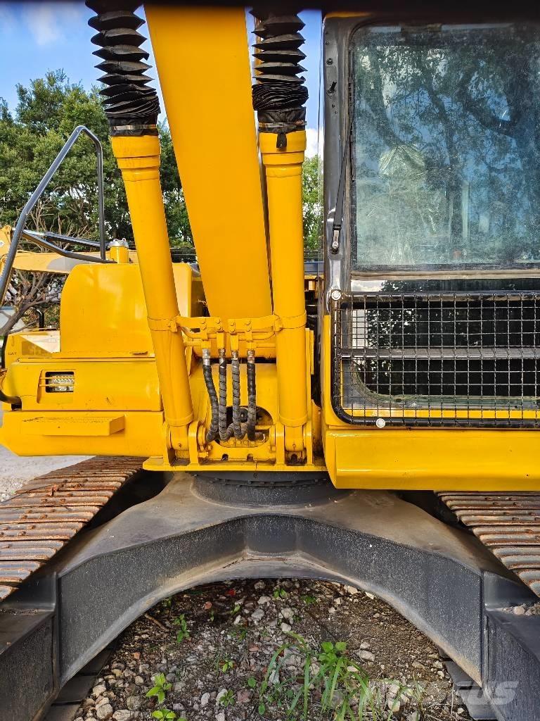 Komatsu PC 130-7 Roomikekskavaatorid