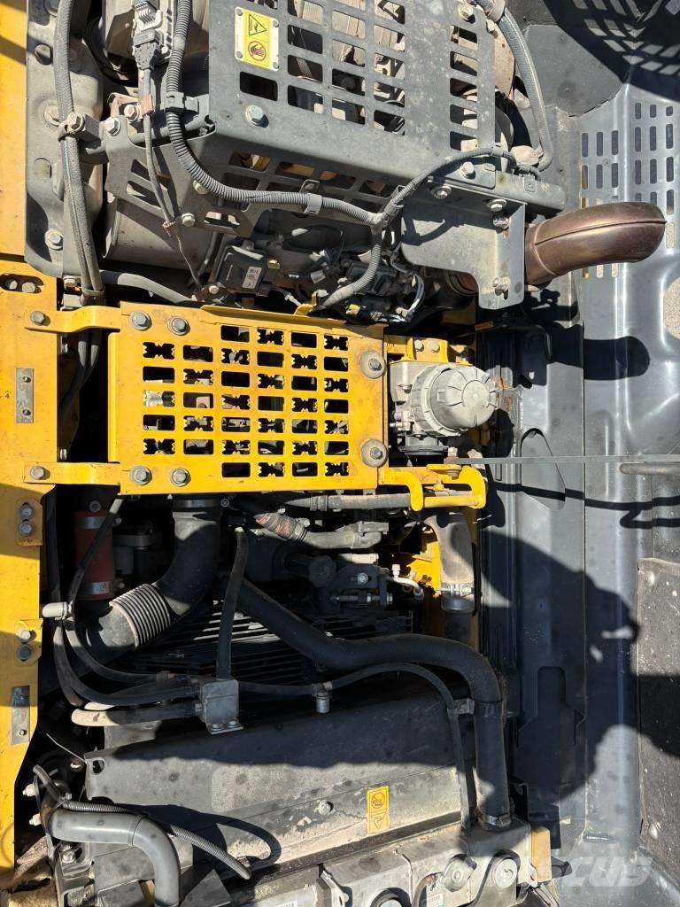 Komatsu PC 290 LC-11 Roomikekskavaatorid