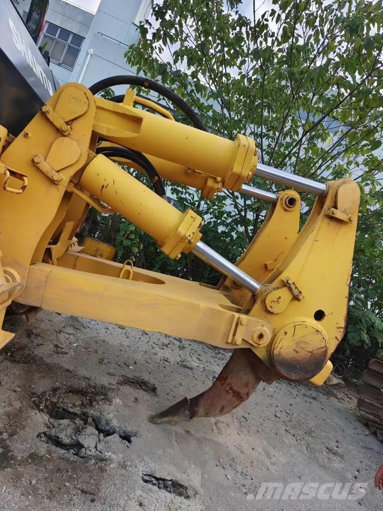 Shantui SD 32 Buldooserid