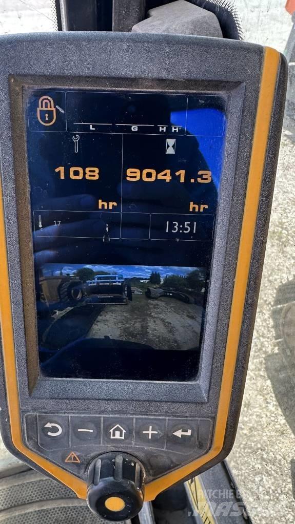JCB 220 LC Roomikekskavaatorid