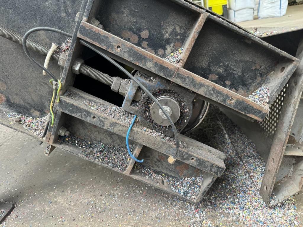  Reto VZ 160-1560 Jäätmete sorteerimisseadmed