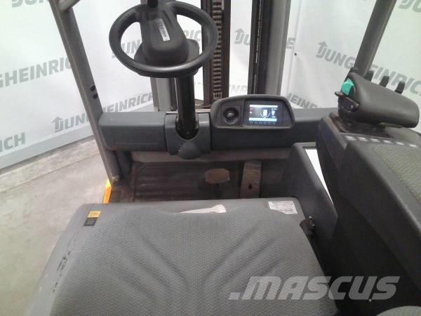 Jungheinrich EFG 320 Elektritõstukid