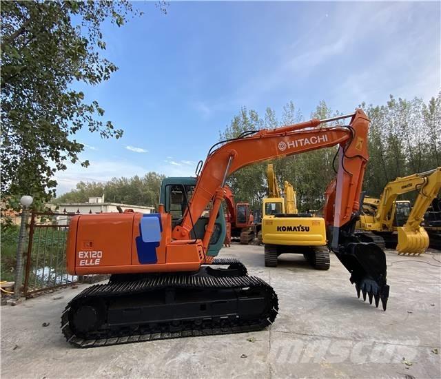 Hitachi EX120 Roomikekskavaatorid