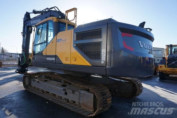 Volvo EC 250 E NL Roomikekskavaatorid