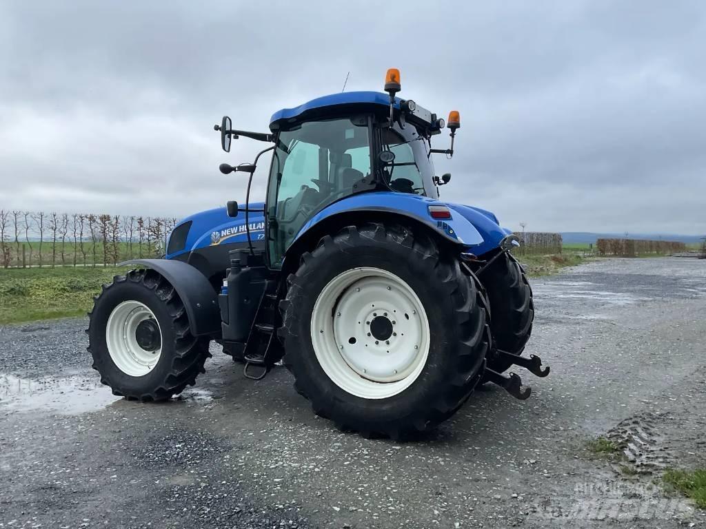New Holland T 7.210 Traktorid