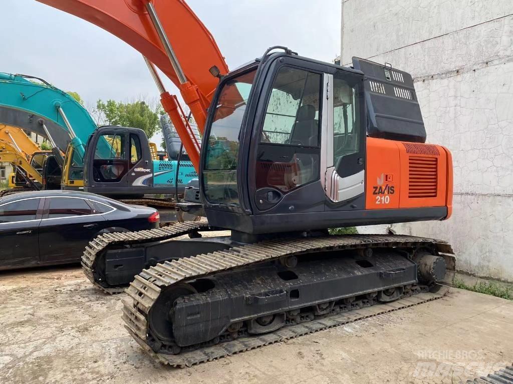 Hitachi ZX 210 Roomikekskavaatorid