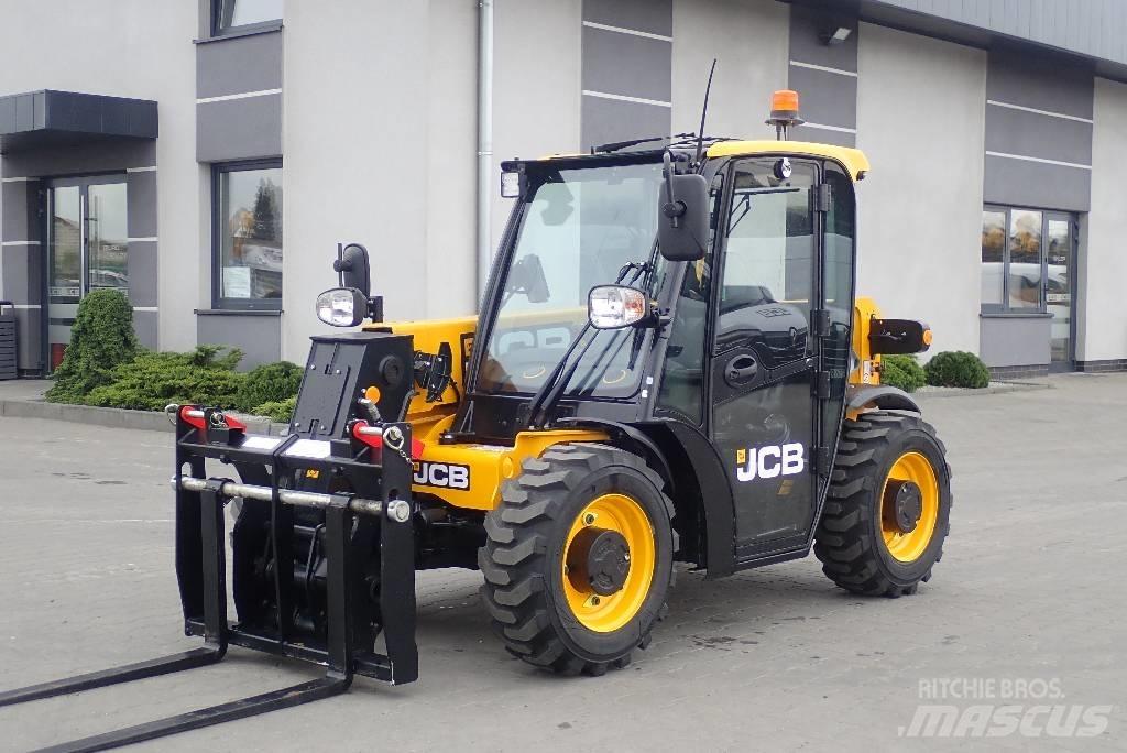 JCB 514-40 Põllumajanduslikud teleskoopkäitlejad