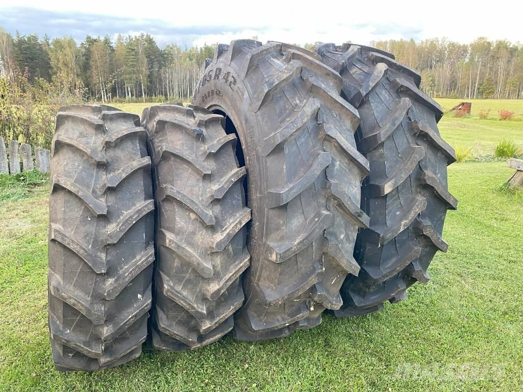 Trelleborg TM 600 Rehvid, rattad ja veljed