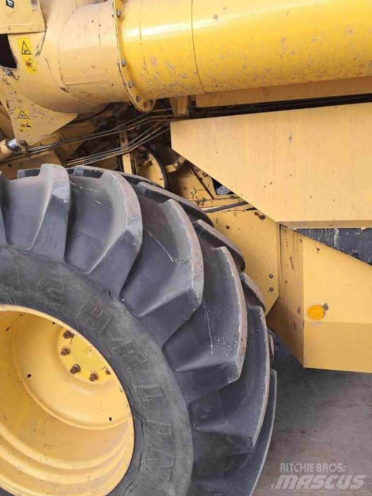 New Holland TX 66 Teraviljakombainid