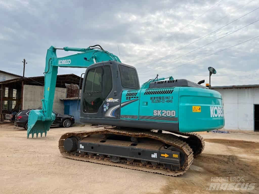 Kobelco SK 200-8 Roomikekskavaatorid