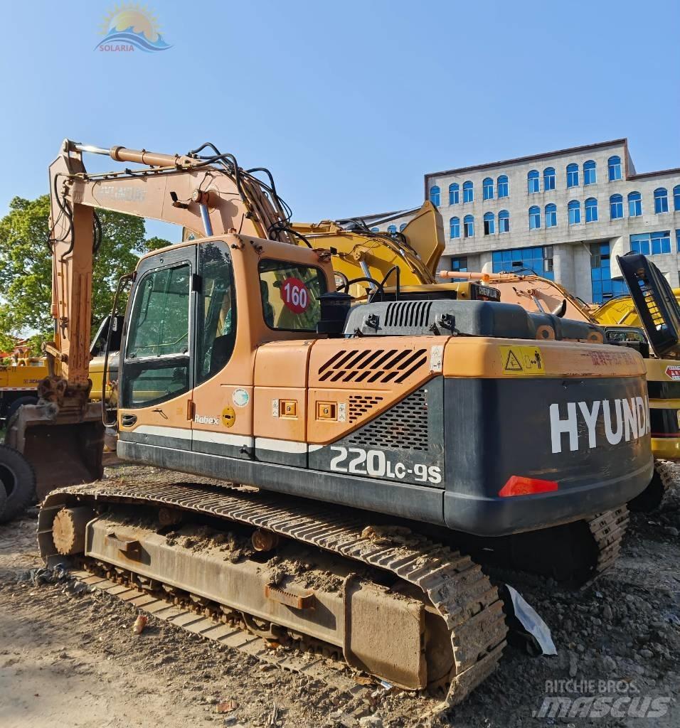 Hyundai R220LC-9S Roomikekskavaatorid