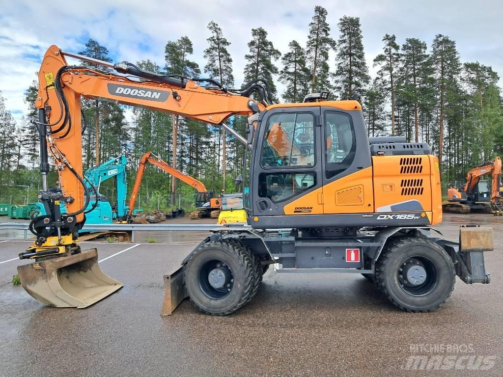 Doosan DX 165 W-5 Ratasekskavaatorid