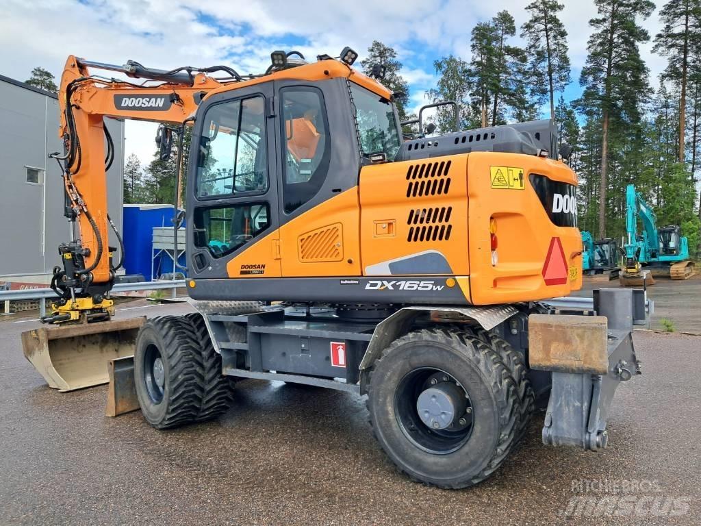 Doosan DX 165 W-5 Ratasekskavaatorid