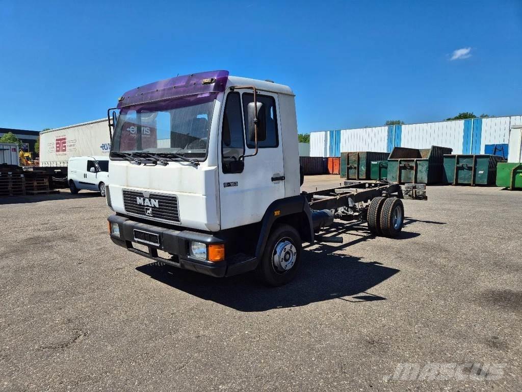 MAN LE 2000 Raamautod