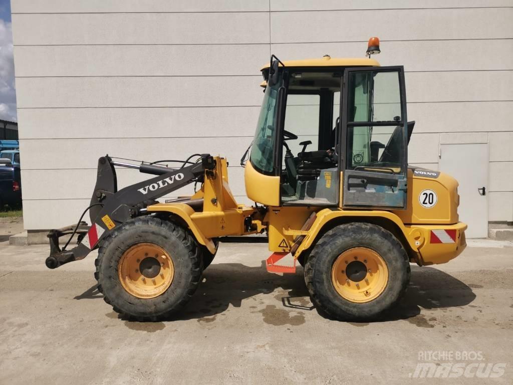 Volvo Radlader L30G Rataslaadurid