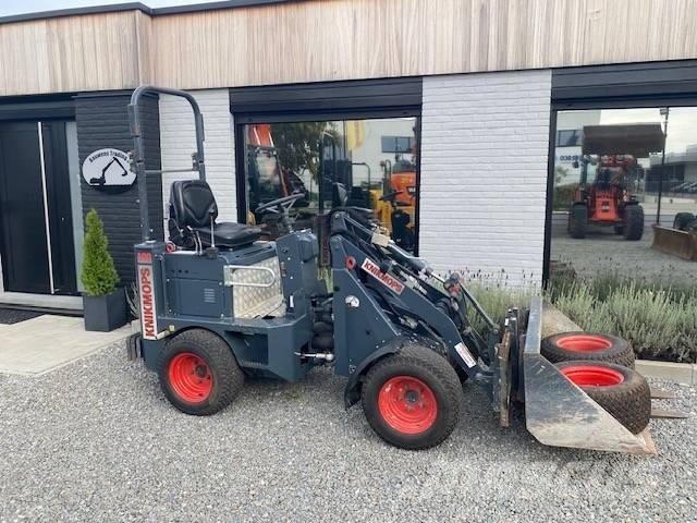 Knikmops KM 100 Rataslaadurid
