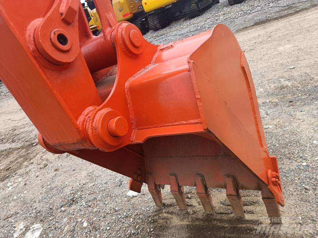 Hitachi ZX 70 Roomikekskavaatorid