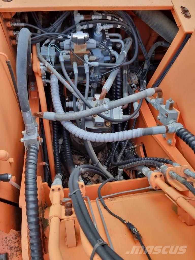 Doosan DX 210 W Ratasekskavaatorid