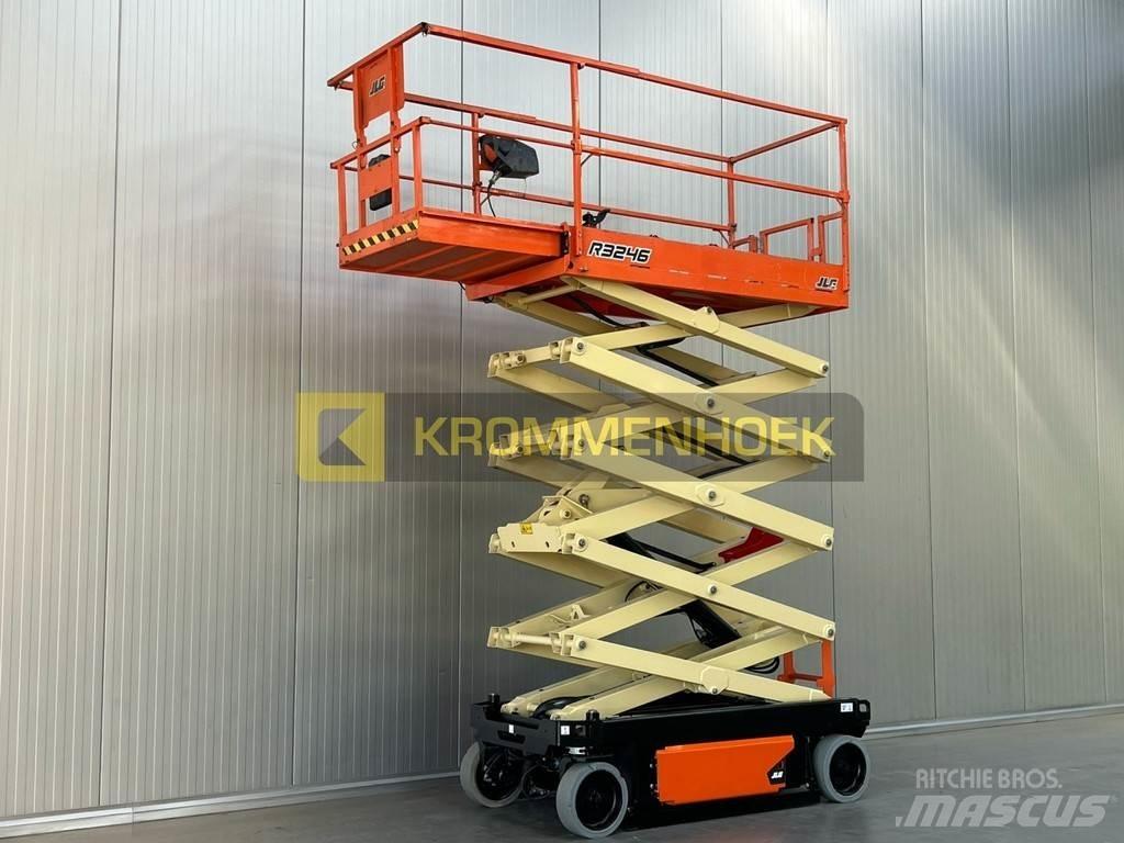 JLG R 3246 Käärtõstukid