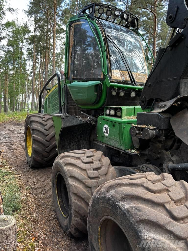 John Deere 1170 E Harvesterid