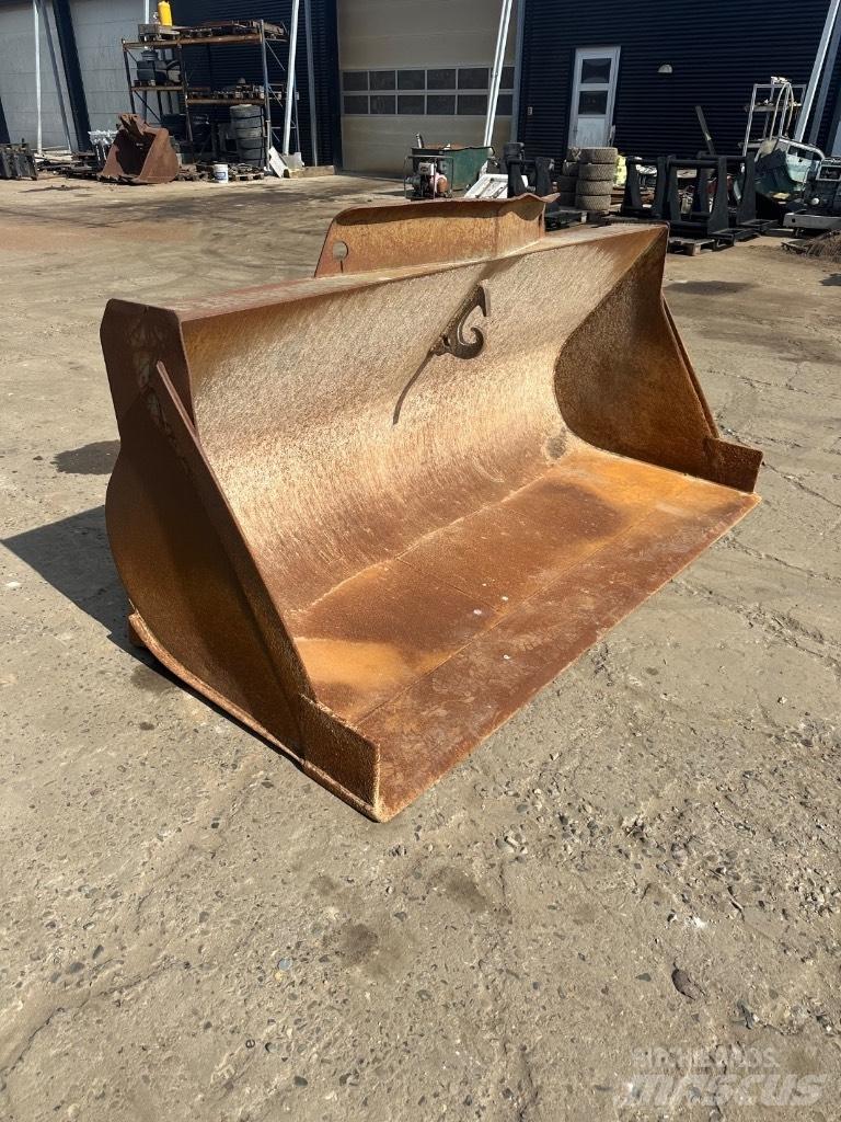 Volvo 2500mm Kopad