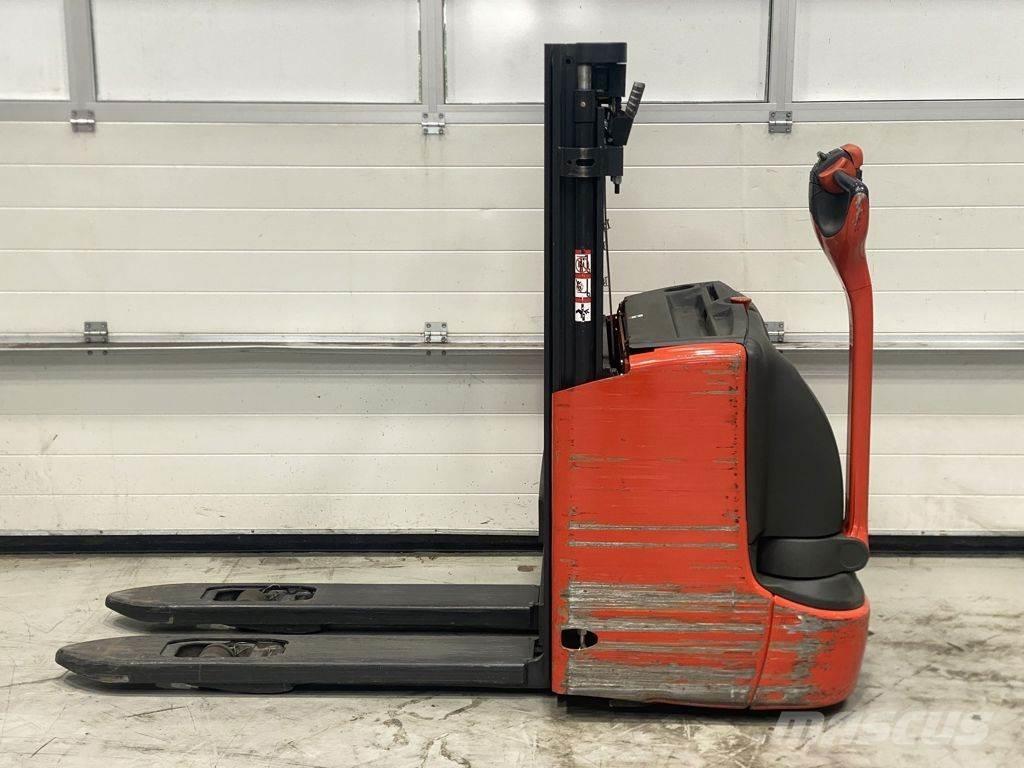 Linde L12 I Järelkäidavad virnastajad