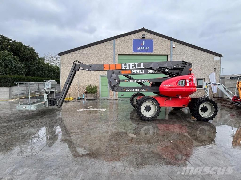 Manitou 200 ATJ Iseliikuvad poomtõstukid