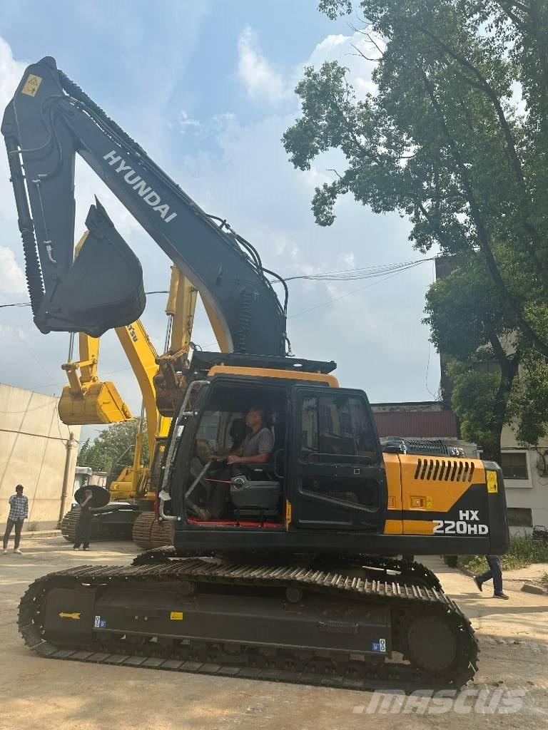 Hyundai HX220HD Roomikekskavaatorid