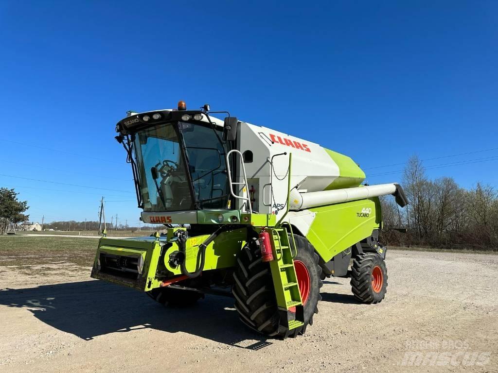 CLAAS Tucano 440 Teraviljakombainid