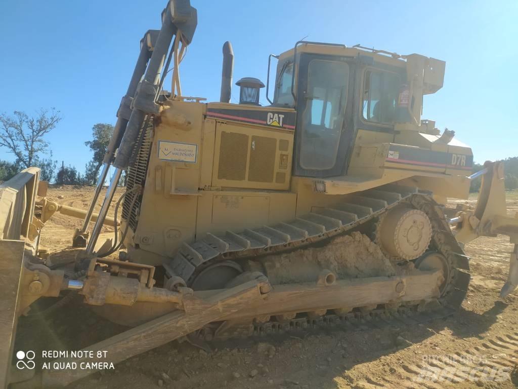 CAT D 7 R II Buldooserid