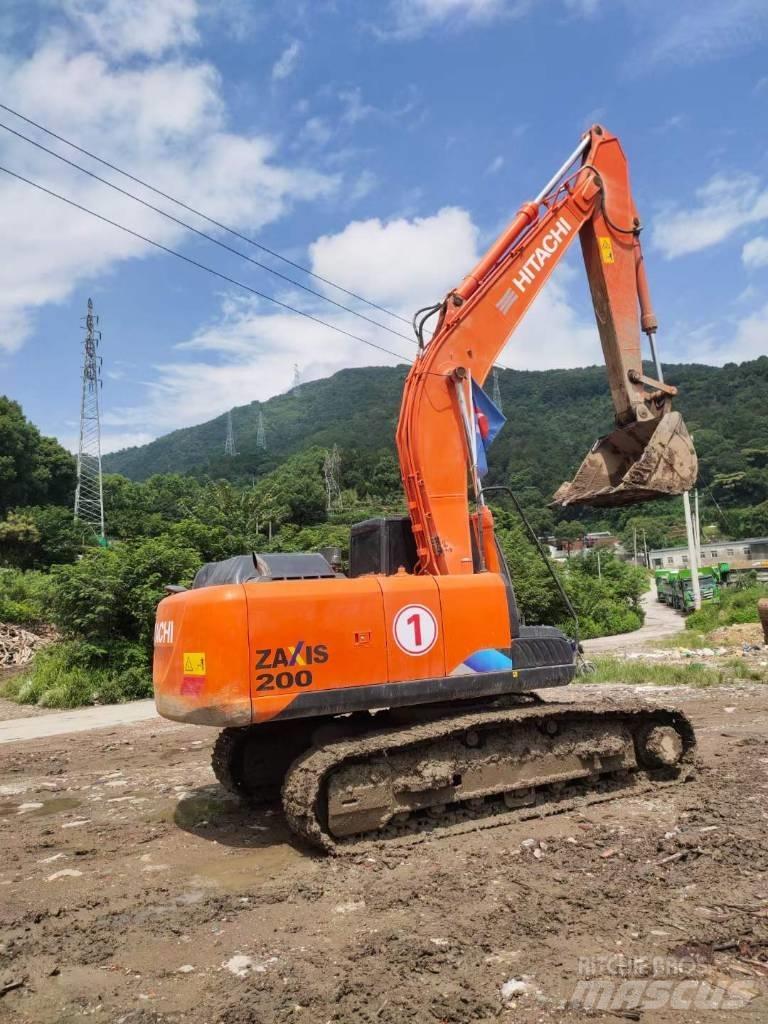 Hitachi EX 200-5 Roomikekskavaatorid