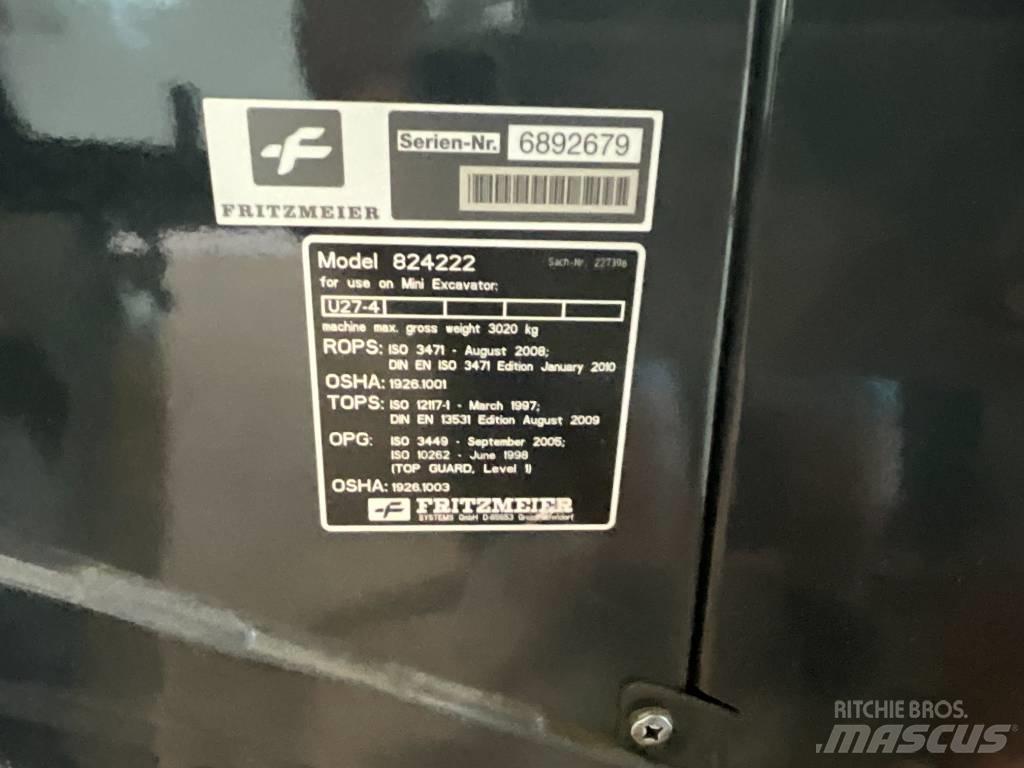 Kubota U 27-4 Kabiinid