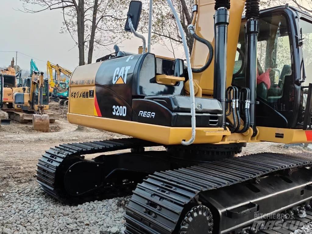 CAT 320 D Roomikekskavaatorid