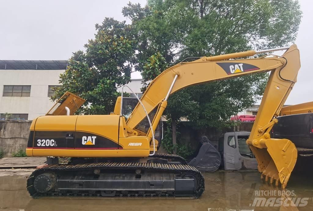 CAT 320 C Roomikekskavaatorid