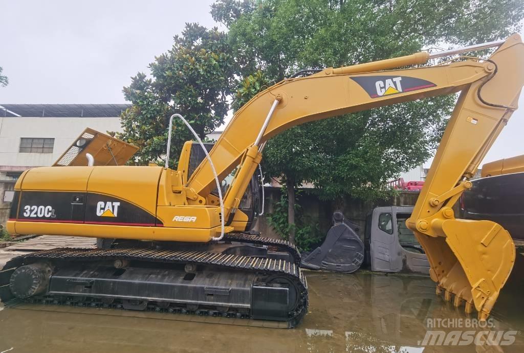 CAT 320 C Roomikekskavaatorid