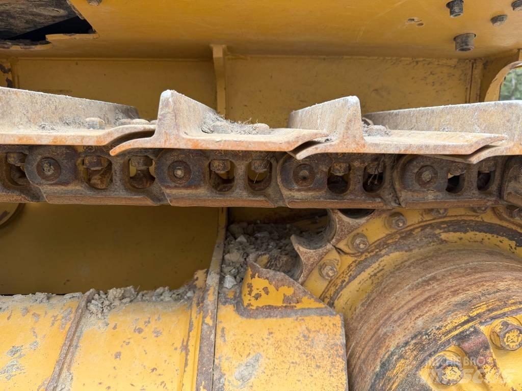 CAT D3 Buldooserid