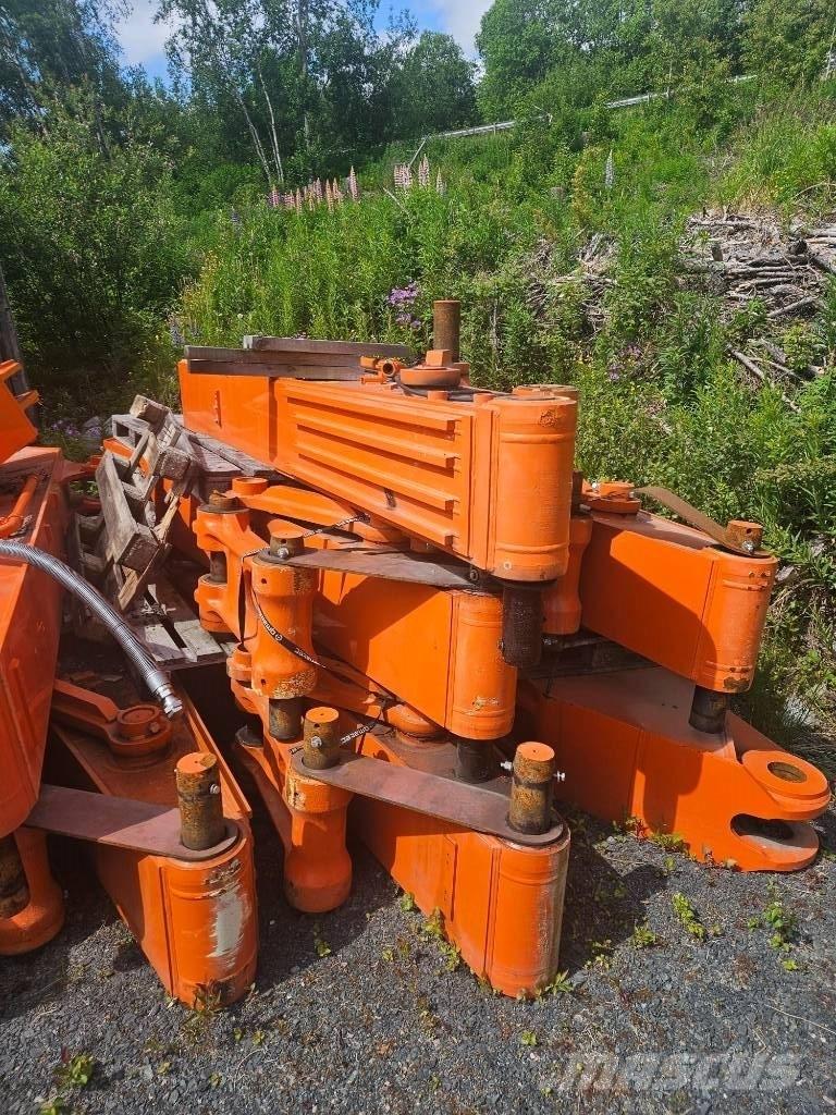 Hitachi ZX 350 LC-7 Nooled ja varred