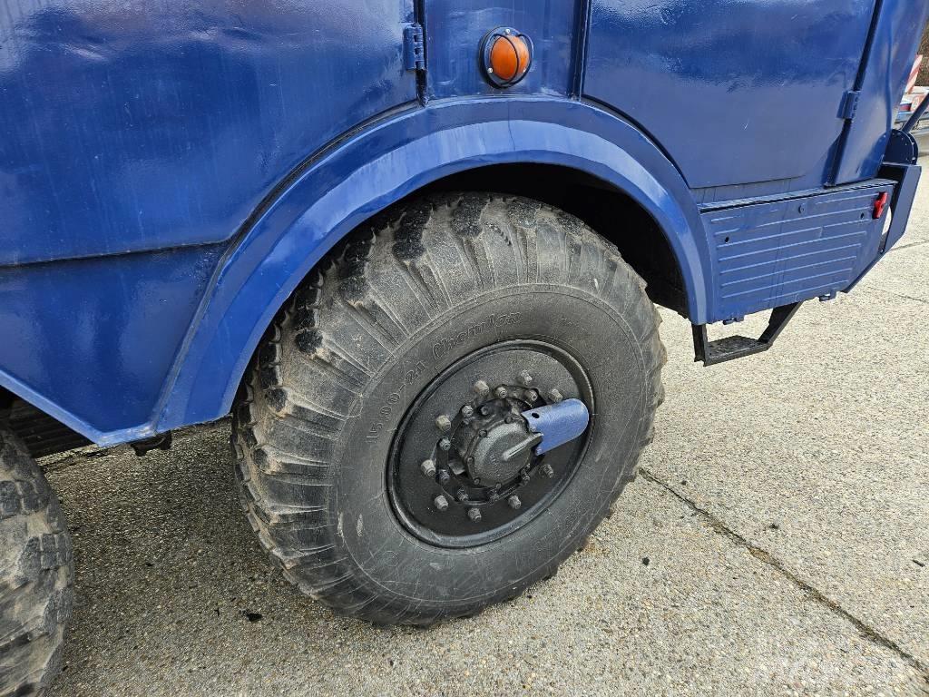 Tatra 813 8x8 KOLOS Raamautod