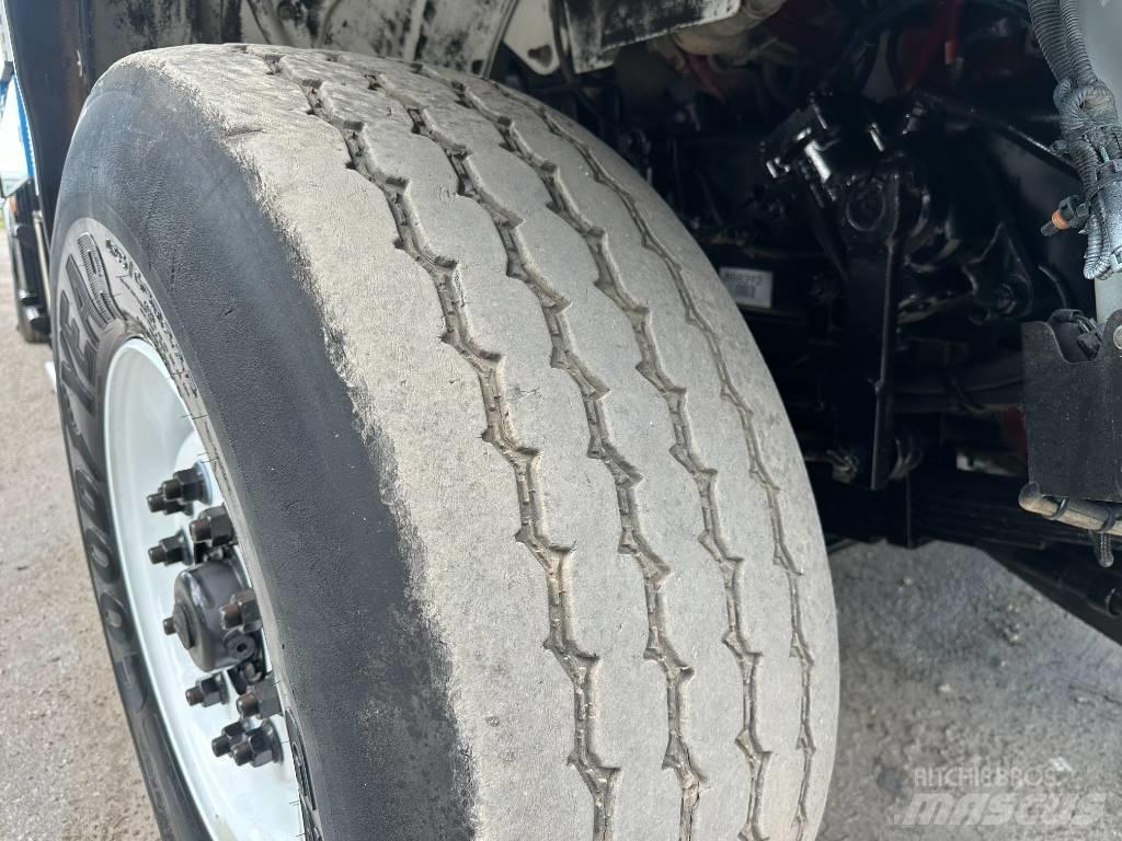 Freightliner M2 Vaakumautod